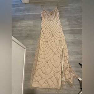 Art Deco Beaded Gown With Cowl Neckline In Champagne Gold Adrianna Papell sz 4